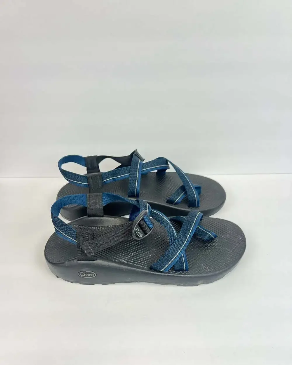 Chaco Z/2 Classic Men's Sport Sandals with Toe Loop, Blue/Black Size 12